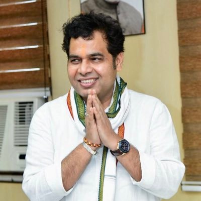 यूपी के ऊर्जा मंत्री श्रीकांत शर्मा ने किया विधायकों व सांसदों से किया 10-10 फीडरों को गोंद लेने आग्?